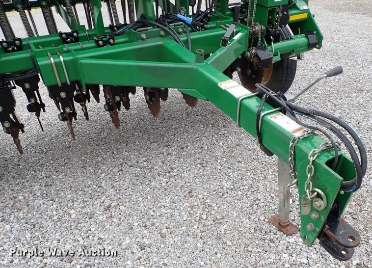 image for item JO9570 Great Plains 1006NT  no-till grain drill