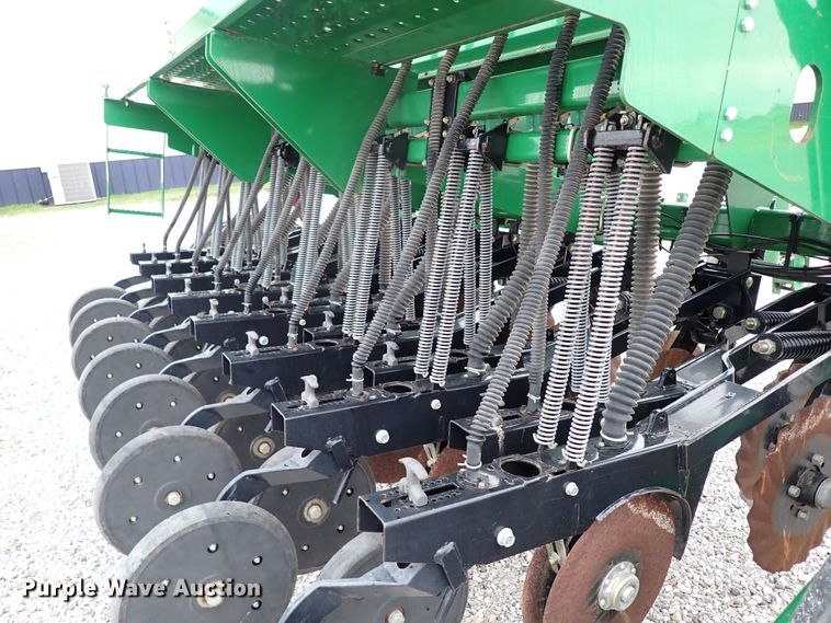 image for item JO9570 Great Plains 1006NT  no-till grain drill