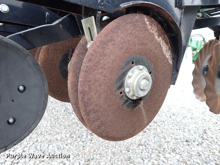 image for item JO9570 Great Plains 1006NT  no-till grain drill