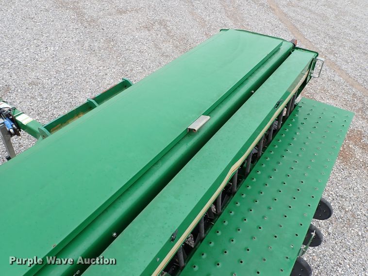 image for item JO9570 Great Plains 1006NT  no-till grain drill