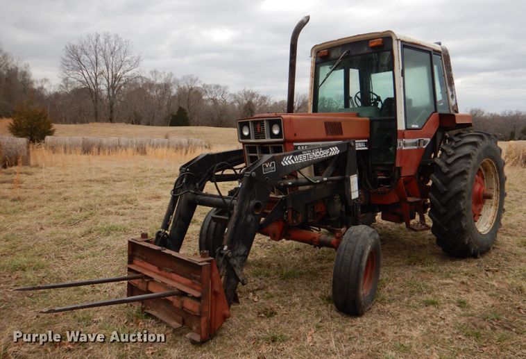 image for item JS9606 1978 International 986  tractor