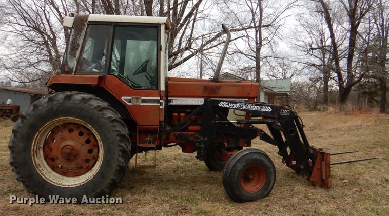 image for item JS9606 1978 International 986  tractor
