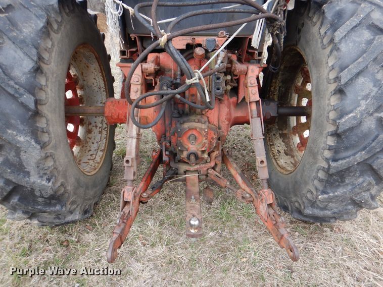 image for item JS9606 1978 International 986  tractor