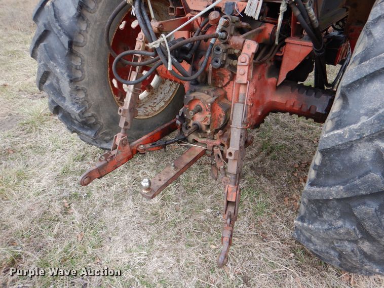 image for item JS9606 1978 International 986  tractor