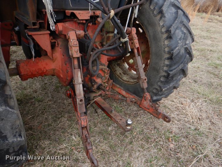 image for item JS9606 1978 International 986  tractor