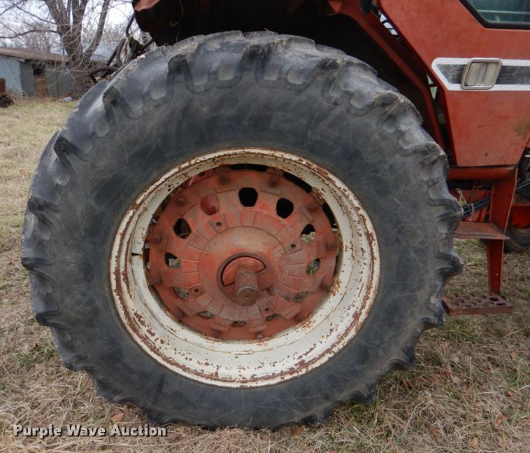 image for item JS9606 1978 International 986  tractor
