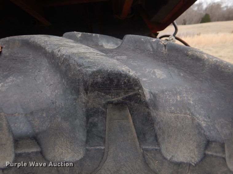 image for item JS9606 1978 International 986  tractor