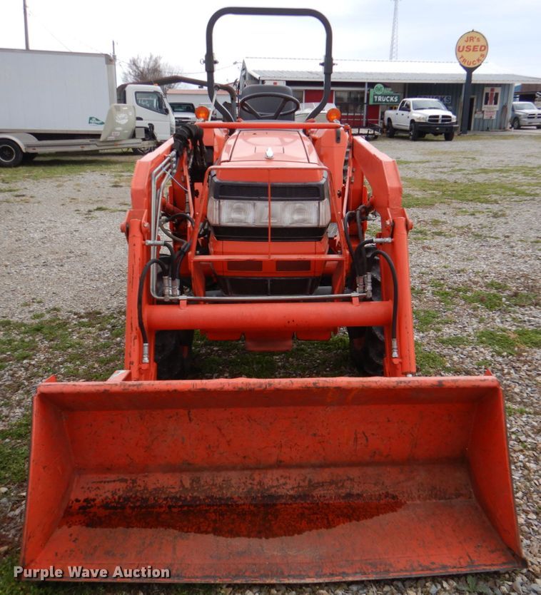 image for item JS9660 Kubota L3010  MFWD tractor