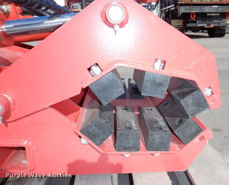 image for item JY9228 Handy HSRC12  skid steer pole clamp