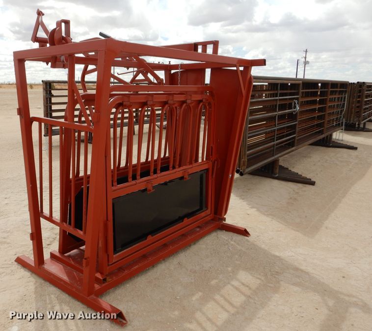 image for item KC9774 Livestock squeeze chute