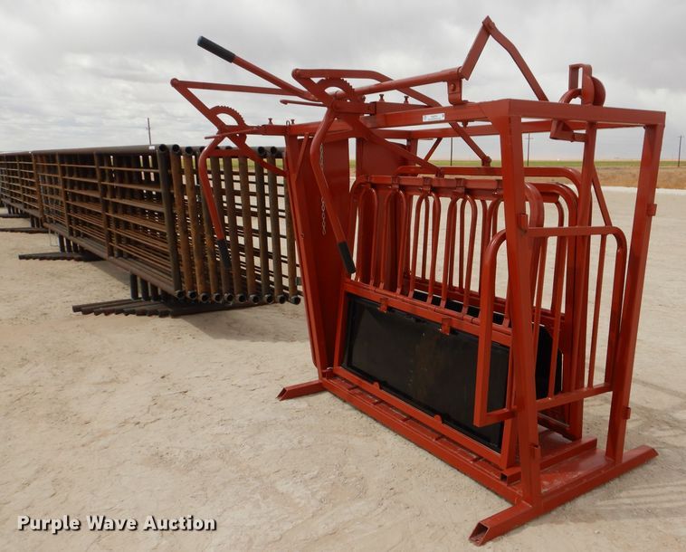 image for item KC9774 Livestock squeeze chute