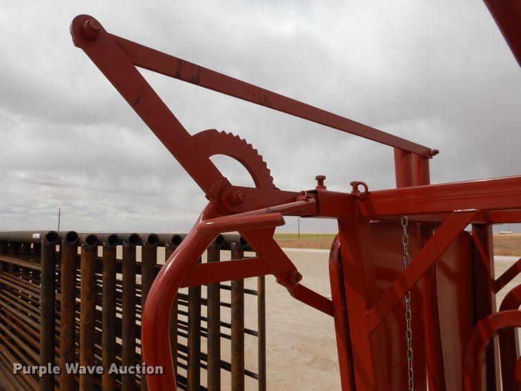 image for item KC9774 Livestock squeeze chute