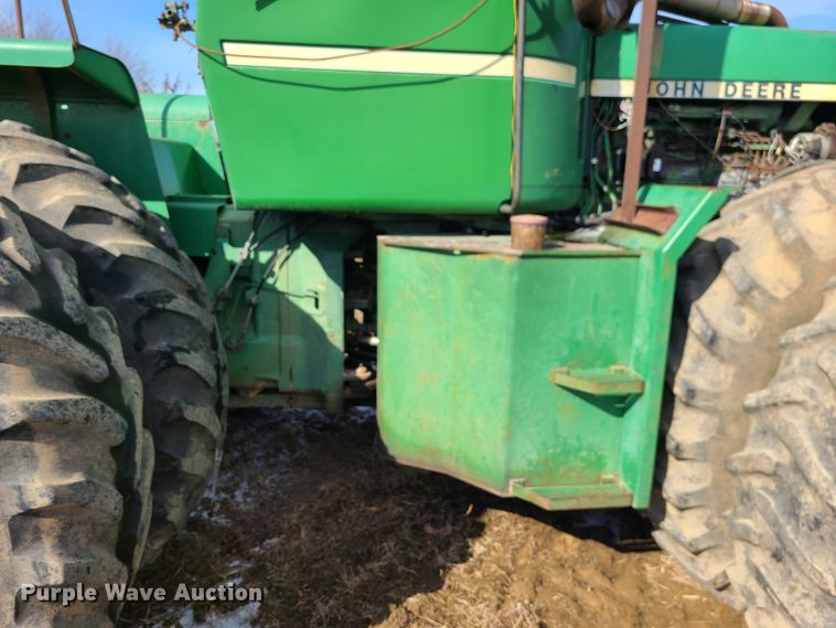 image for item KG9603 1981 John Deere 8640  4WD tractor