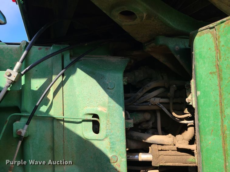 image for item KG9603 1981 John Deere 8640  4WD tractor