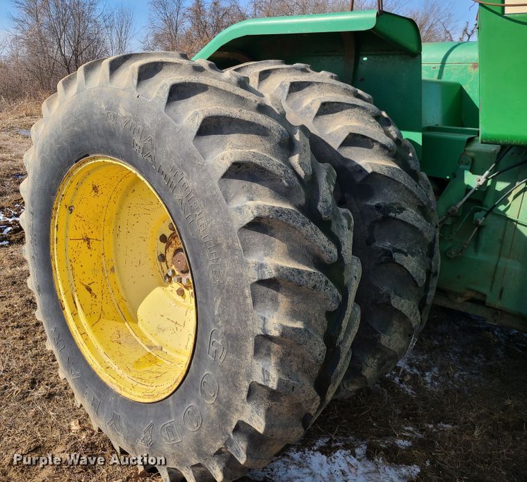 image for item KG9603 1981 John Deere 8640  4WD tractor