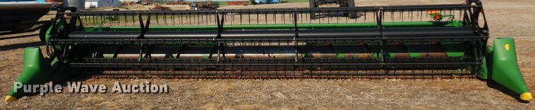 image for item KJ9600 2002 John Deere 925F  flex head