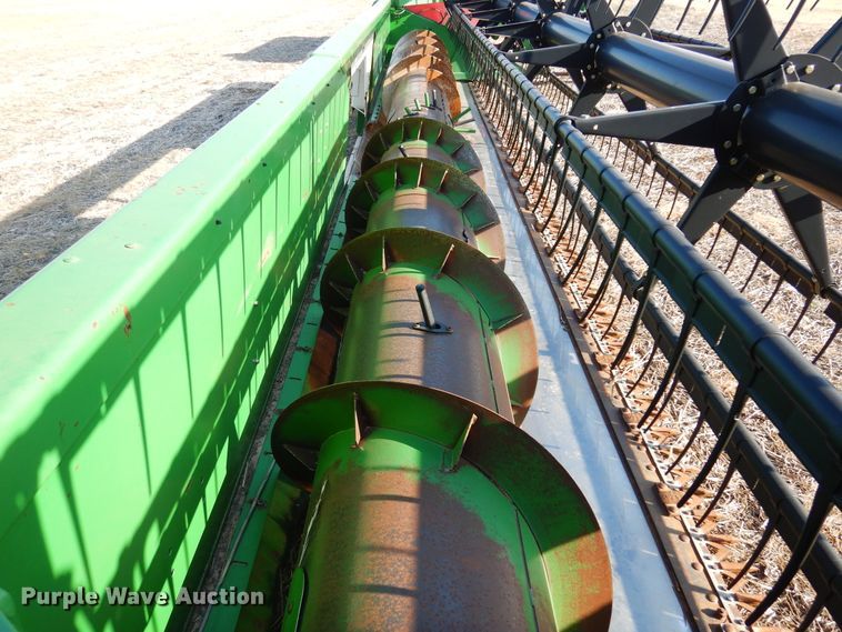 image for item KJ9600 2002 John Deere 925F  flex head