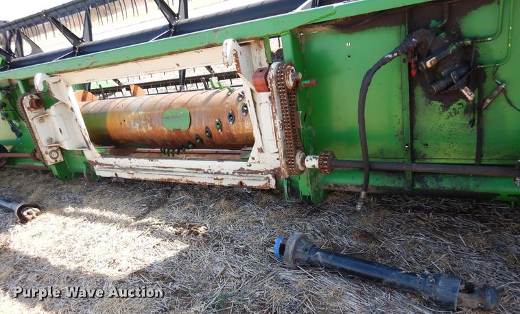 image for item KJ9600 2002 John Deere 925F  flex head