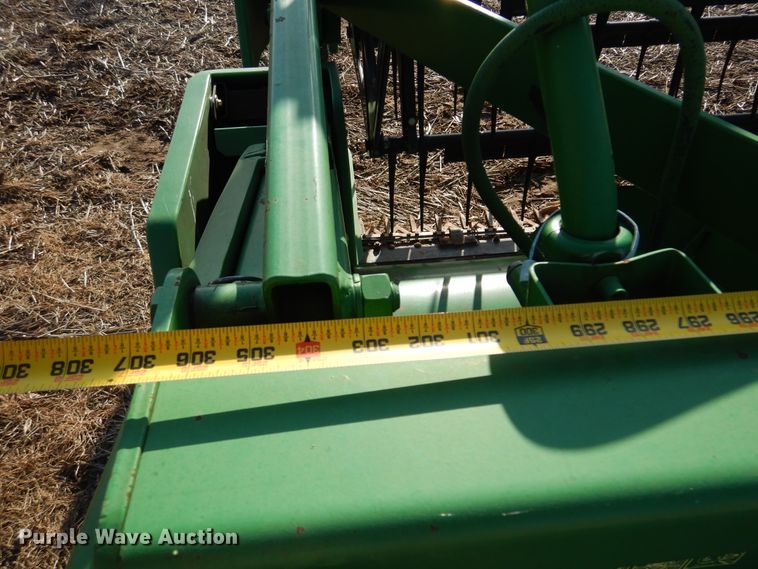 image for item KJ9600 2002 John Deere 925F  flex head