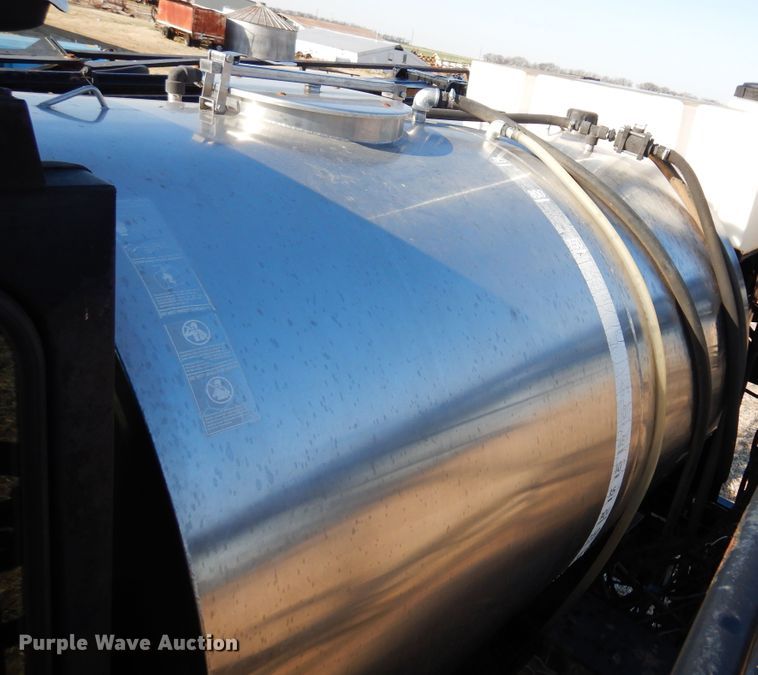 image for item KJ9605 2004 AGCO Eagle 8500  sprayer