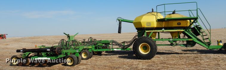 image for item KJ9606 John Deere 1860  air seeder