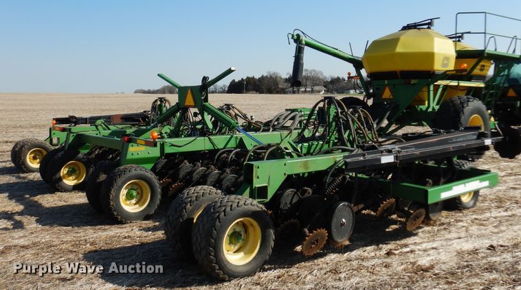 image for item KJ9606 John Deere 1860  air seeder