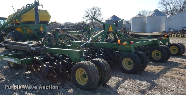 image for item KJ9606 John Deere 1860  air seeder