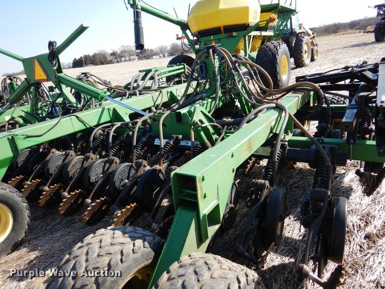 image for item KJ9606 John Deere 1860  air seeder