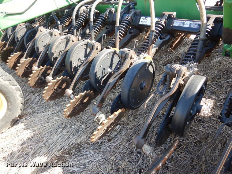 image for item KJ9606 John Deere 1860  air seeder