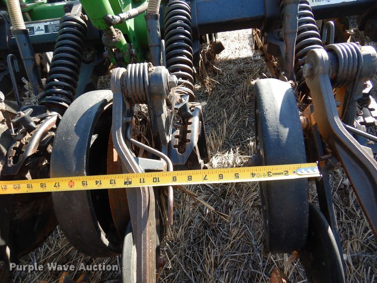 image for item KJ9606 John Deere 1860  air seeder