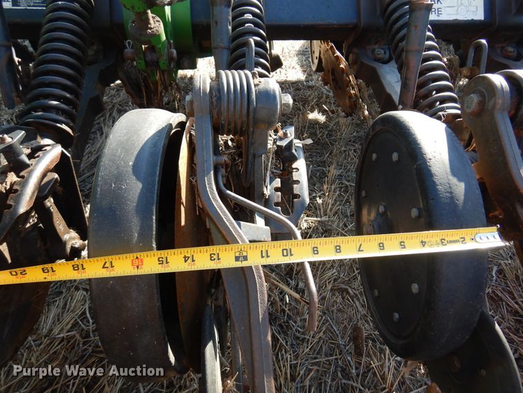 image for item KJ9606 John Deere 1860  air seeder