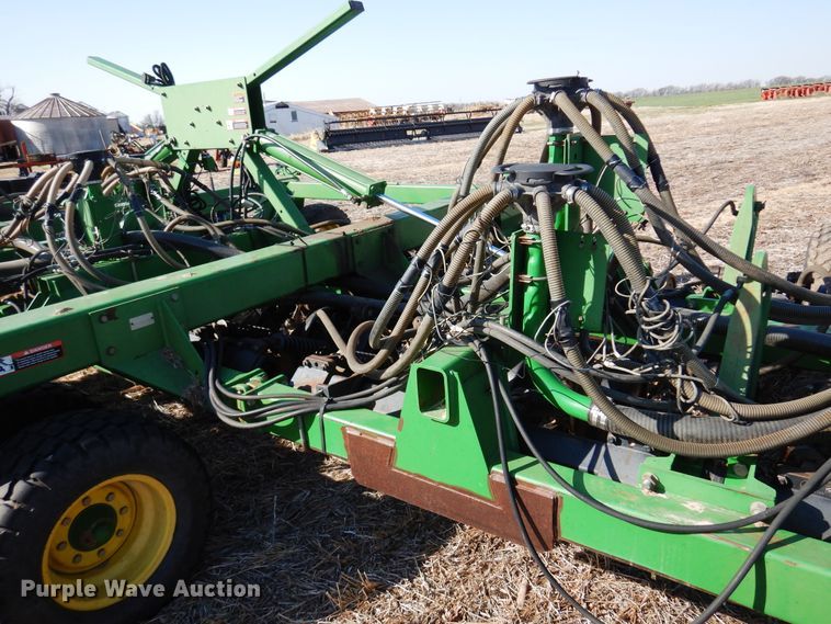 image for item KJ9606 John Deere 1860  air seeder