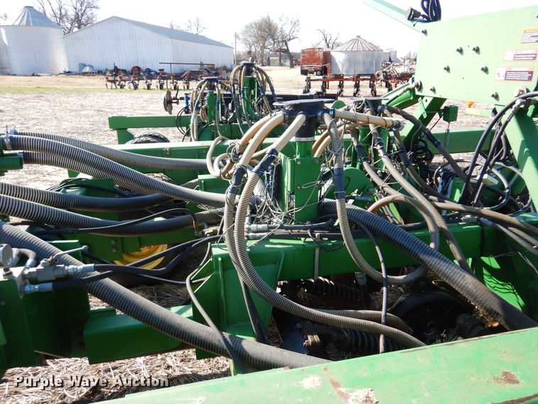 image for item KJ9606 John Deere 1860  air seeder