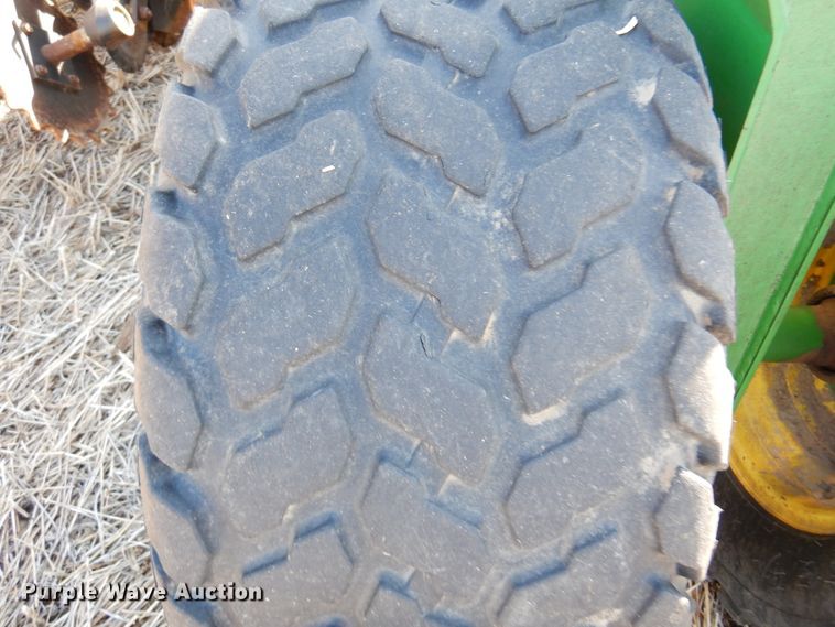 image for item KJ9606 John Deere 1860  air seeder