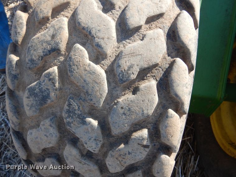 image for item KJ9606 John Deere 1860  air seeder