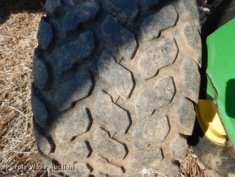 image for item KJ9606 John Deere 1860  air seeder