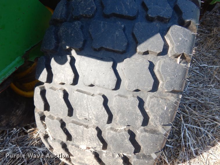 image for item KJ9606 John Deere 1860  air seeder