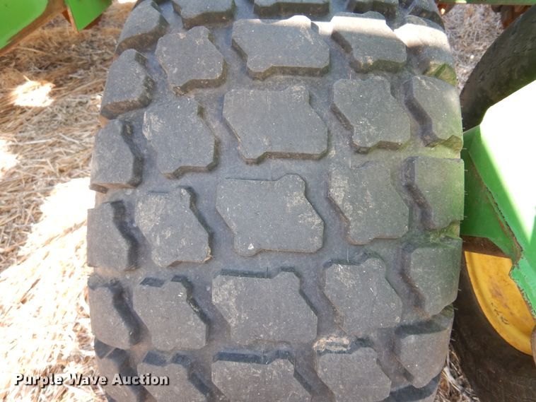 image for item KJ9606 John Deere 1860  air seeder