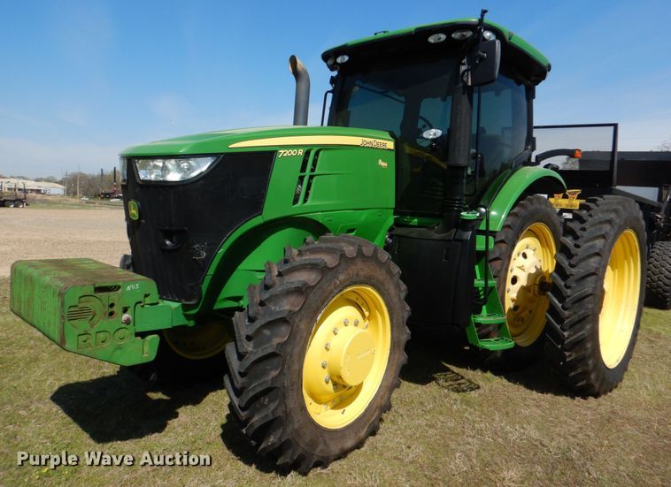 image for item KP9235 2013 John Deere 7200R  MFWD tractor