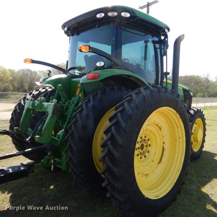 image for item KP9235 2013 John Deere 7200R  MFWD tractor
