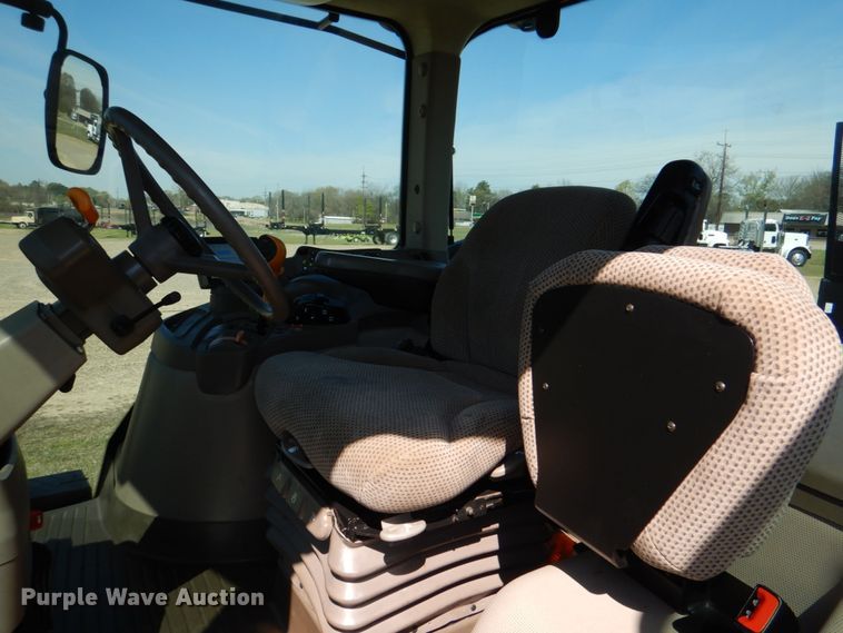 image for item KP9235 2013 John Deere 7200R  MFWD tractor