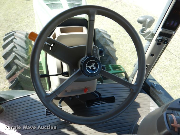 image for item KP9235 2013 John Deere 7200R  MFWD tractor