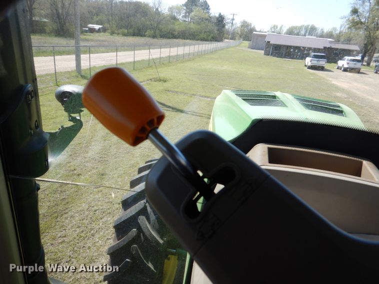 image for item KP9235 2013 John Deere 7200R  MFWD tractor