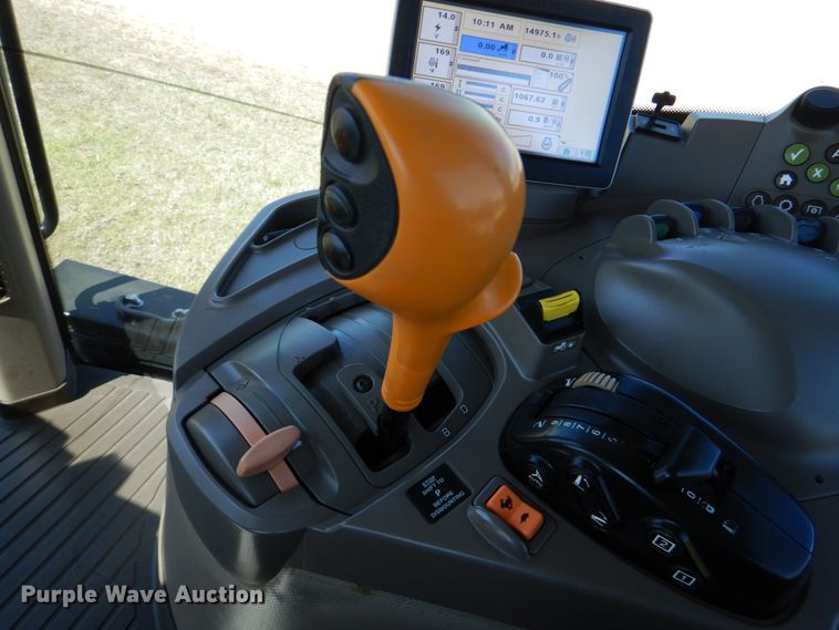 image for item KP9235 2013 John Deere 7200R  MFWD tractor