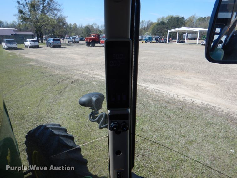 image for item KP9235 2013 John Deere 7200R  MFWD tractor