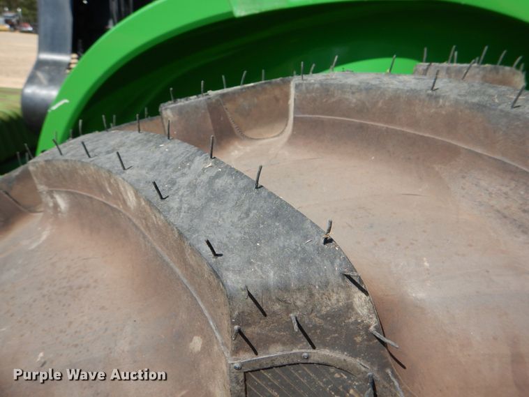 image for item KP9235 2013 John Deere 7200R  MFWD tractor