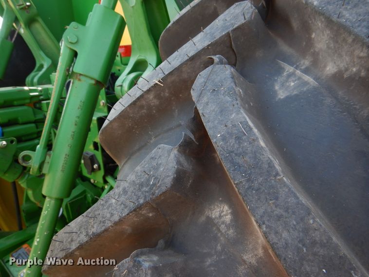 image for item KP9235 2013 John Deere 7200R  MFWD tractor