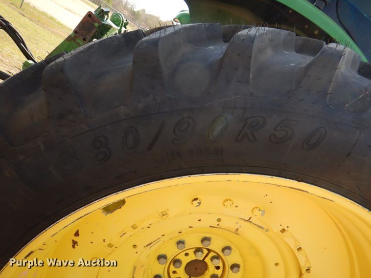 image for item KP9235 2013 John Deere 7200R  MFWD tractor