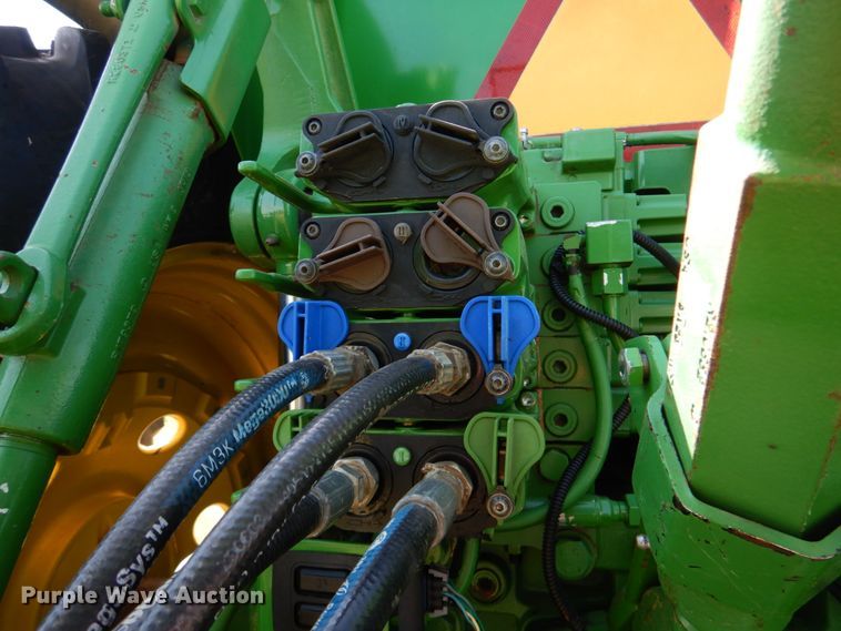 image for item KP9235 2013 John Deere 7200R  MFWD tractor