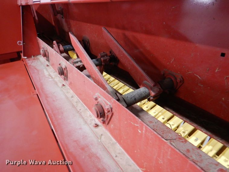 image for item KP9248 2010 New Holland BC5070  small square baler